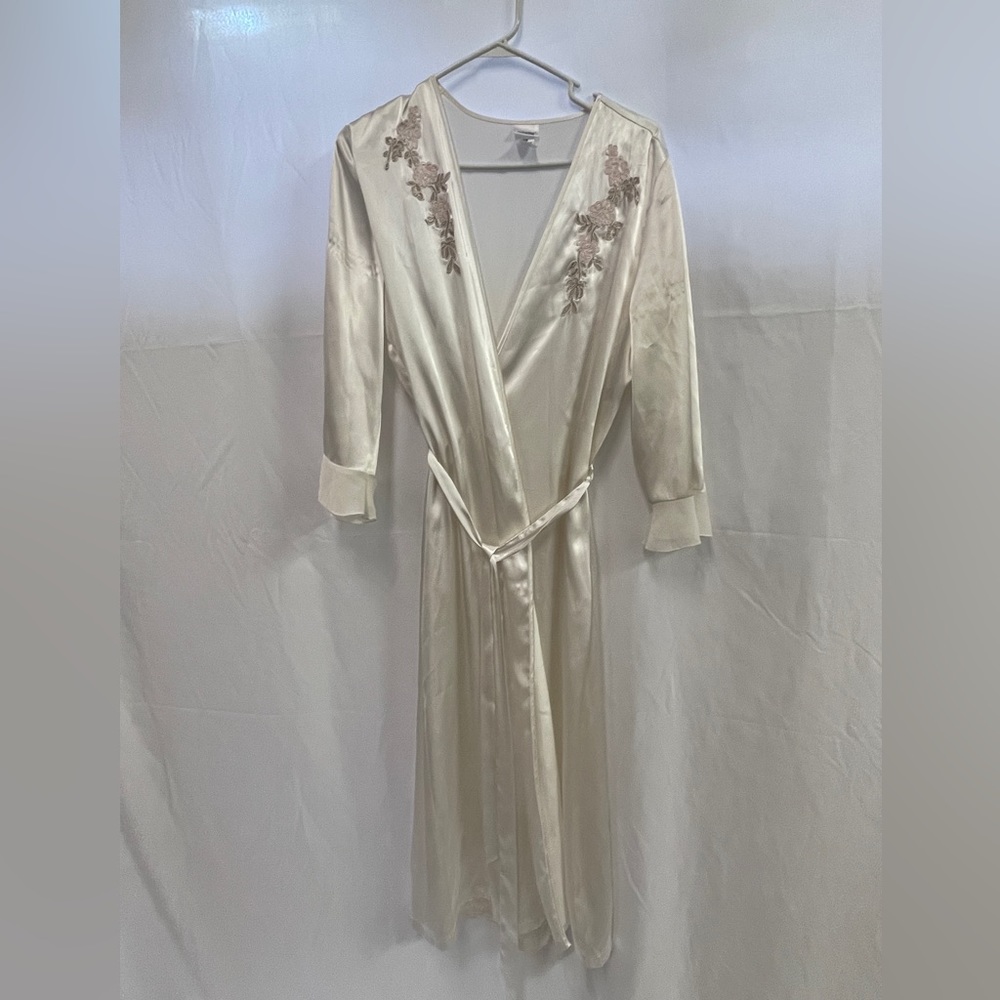 Enchanting! Satin Robe